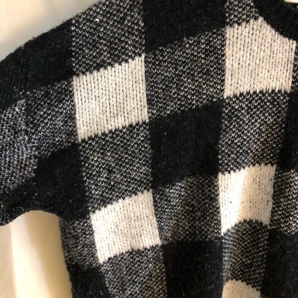 Women’s Oversized Pullover (Polyester/Wool blend) - Picture 4 of 7